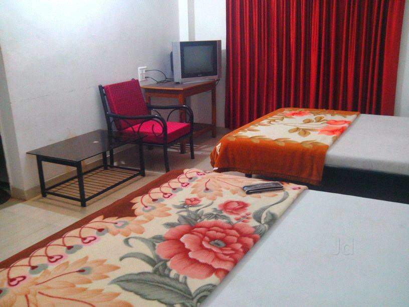 Centre Palace-Non AC